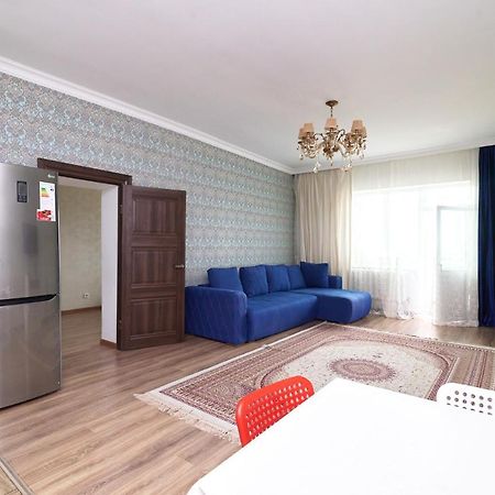 Квартира В Самом Центре Столицы Казахстана Apartment Astana Luaran gambar