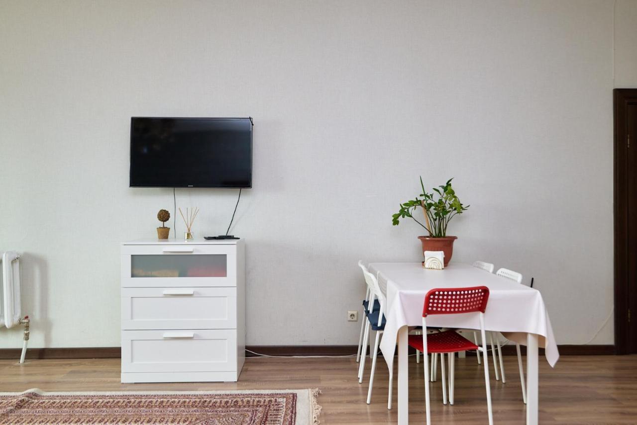 Квартира В Самом Центре Столицы Казахстана Apartment Astana Luaran gambar