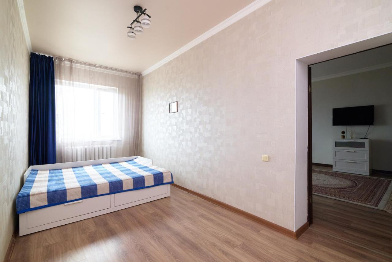 Квартира В Самом Центре Столицы Казахстана Apartment Astana Luaran gambar